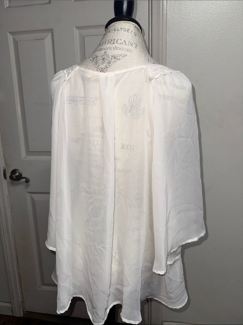 Sheer blouse. 🤍 - Picture 5 of 5